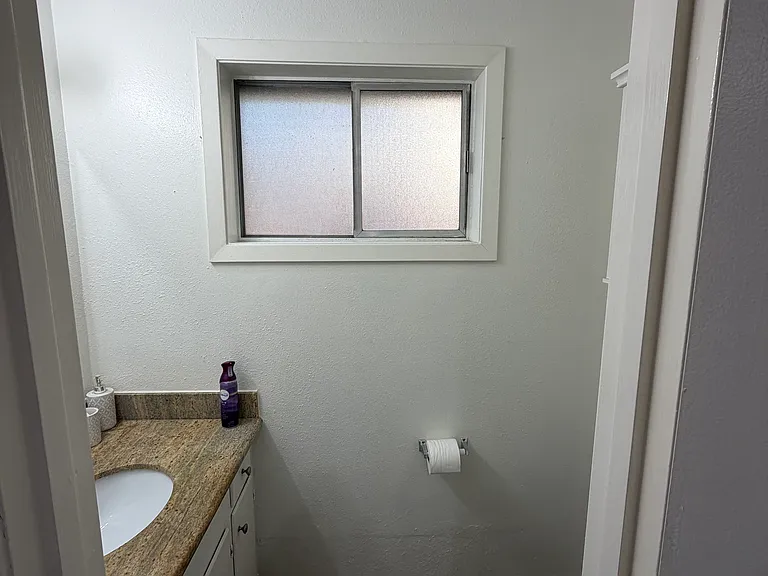 4234 Fleet Ln — Photo 13