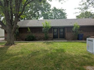 1354 Applewood Ln #1354, Newton, KS 67114