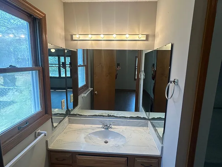 307 Stratford Pl — Photo 26