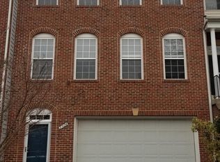 2934 Langdon Gate Dr, Fairfax, VA 22031
