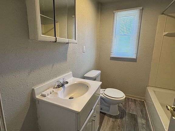 4th image of 265 Victor Ave APT 8