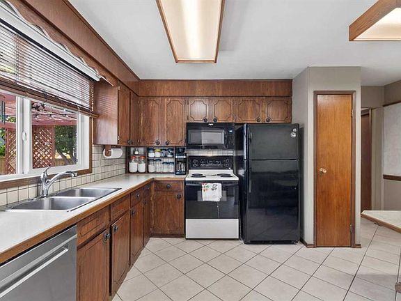 5th image of 6832 W Huntchester Rd NE