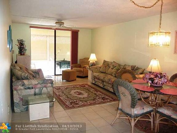 2nd image of 2840 Somerset Dr APT 400