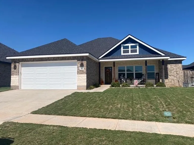 326 Bella Way — Photo 1