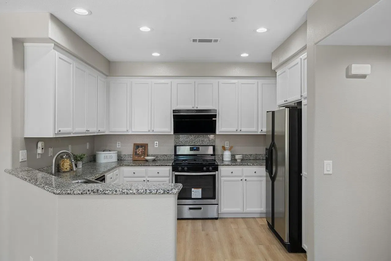 3 bed, 1530 sqft, $4,200 — Photo 1