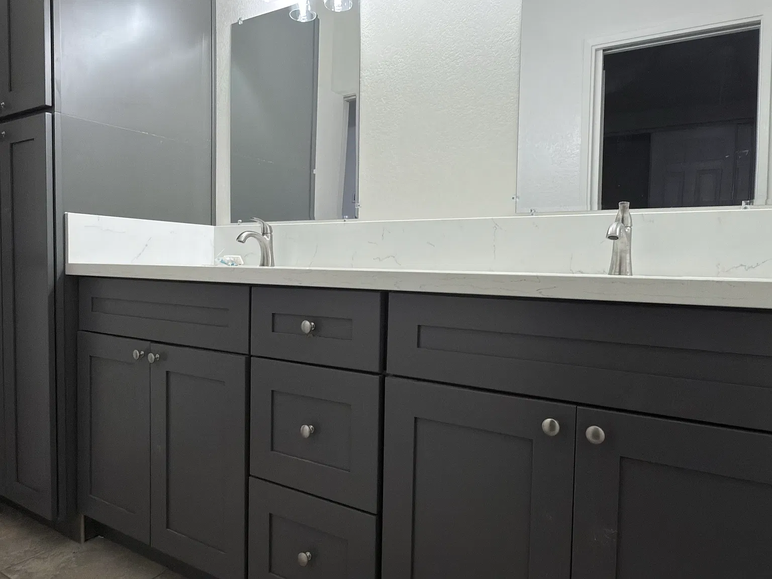 2 bed, 906 sqft, $2,700 — Photo 4