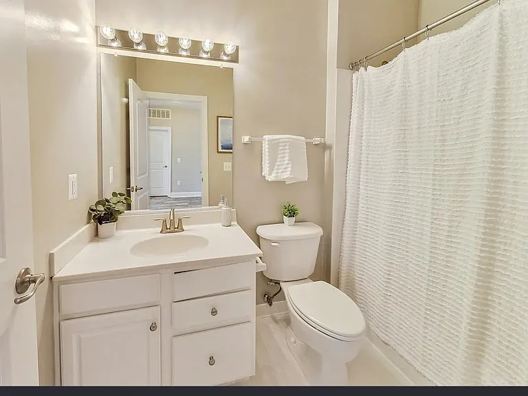 2288 Margraf Cir — Photo 10
