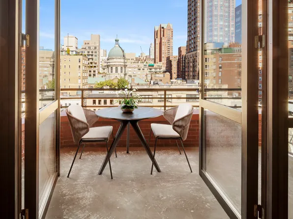 157 East 74th Street image 4 of 8