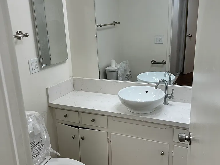 202 N Clark Dr #202 — Photo 15
