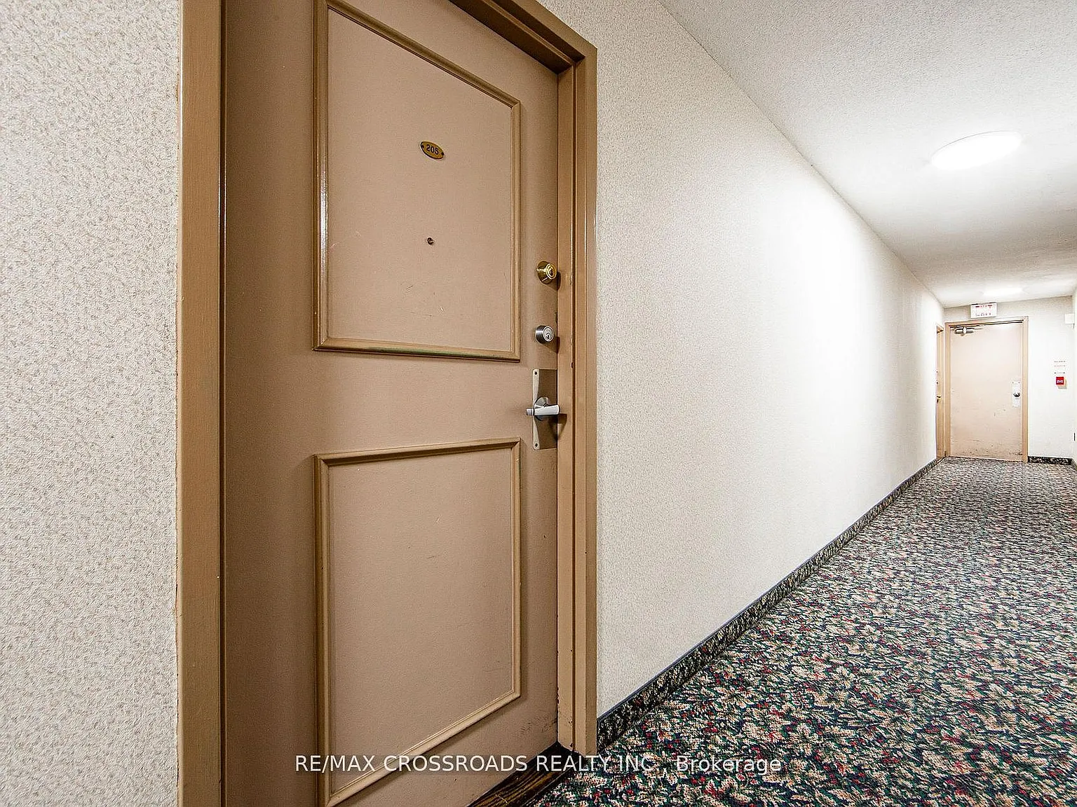 3 bed, $2,400 — Photo 3