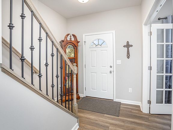 4th image of 3212 Geraldine Ct