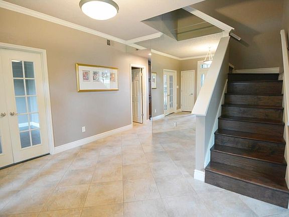 3rd image of 3204 Shady Glen Dr