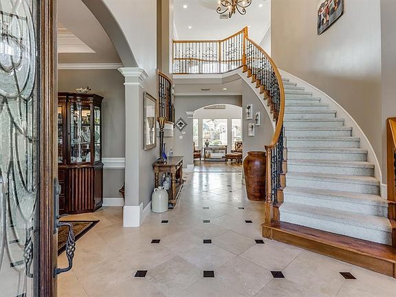 5th image of 13914 Winding Springs Dr