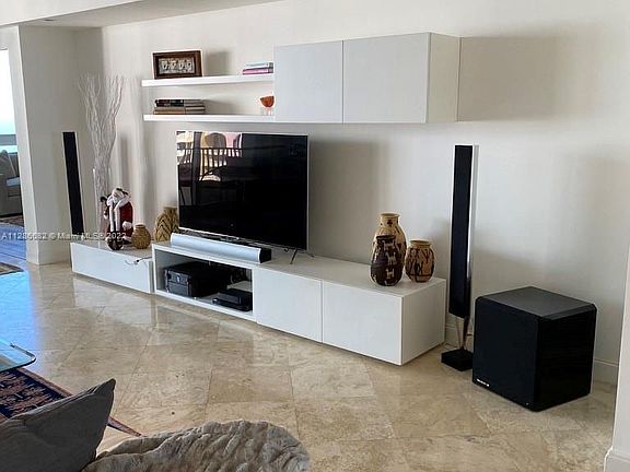 3rd image of 789 Crandon Blvd APT 1106