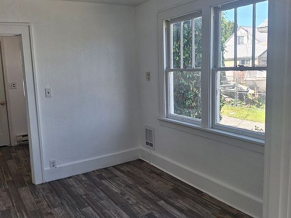 5th image of 409-411 S Silver St #409-1