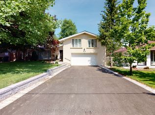 12 Flaremore Cres, Toronto, ON M2K1V1
