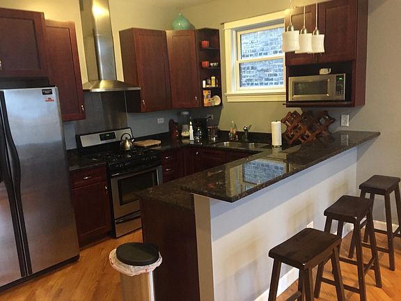 3rd image of 2837 W Lyndale St APT 3W
