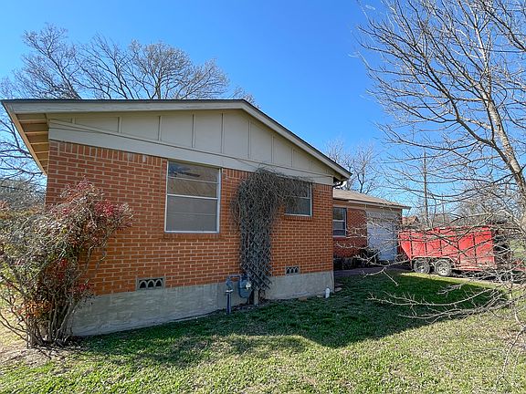 2nd image of 6618 Sherwood Cir