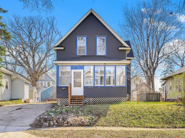 990 Como Pl, Saint Paul, MN 55103