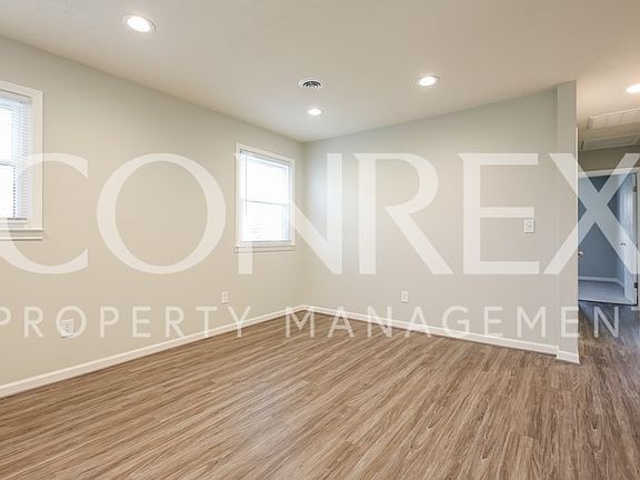 4th image of 303 Idlewild Ave