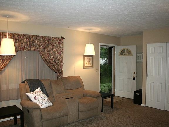 2nd image of 5820 Lake Michigan Dr