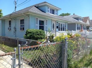 247 E Columbia St, Hempstead, NY 11550