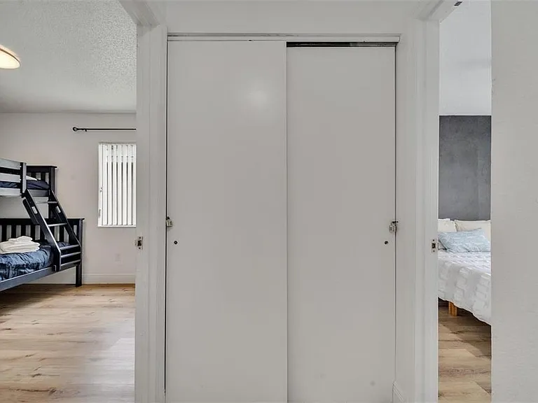 153 Sandalwood Dr — Photo 17