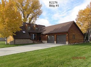 906 S 9th St, Basin, WY 82410