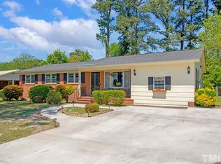 7538 Cliffbourne Dr, Fayetteville, NC 28303