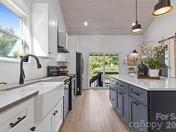 2nd image of 119 Con Lee Dr