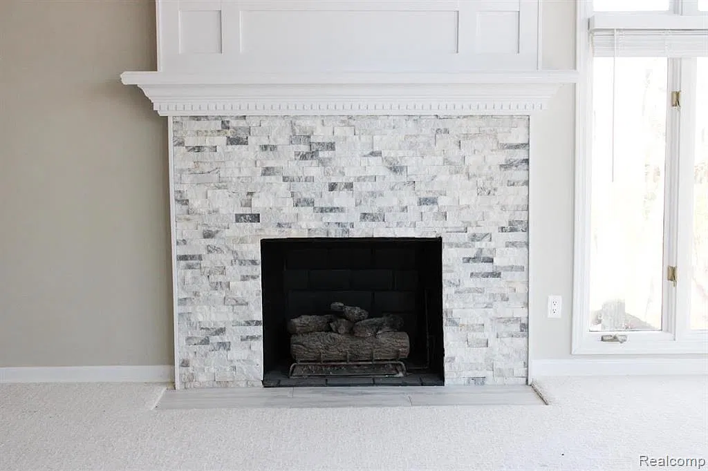 4 bed, 3.5 bath, 4329 sqft, $5,500 — Photo 4