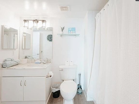 3rd image of 1200 Brickell Bay Dr APT 3407