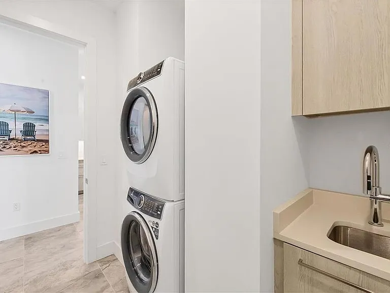 33 S Palm Ave #704 — Photo 24