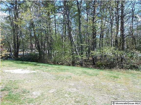 4th image of 9 Birchwood Court #B