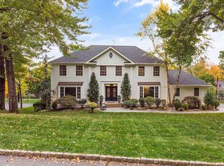 99 Lisa Dr, Chatham, NJ 07928