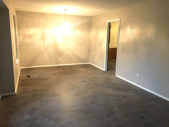 5th image of 12 Liberty Cir