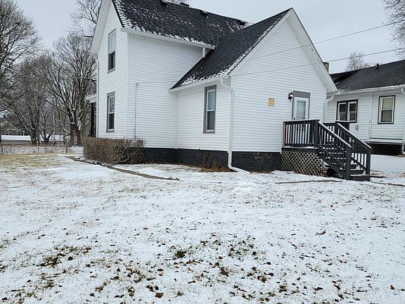 3rd image of 307 N Hinkley Ave