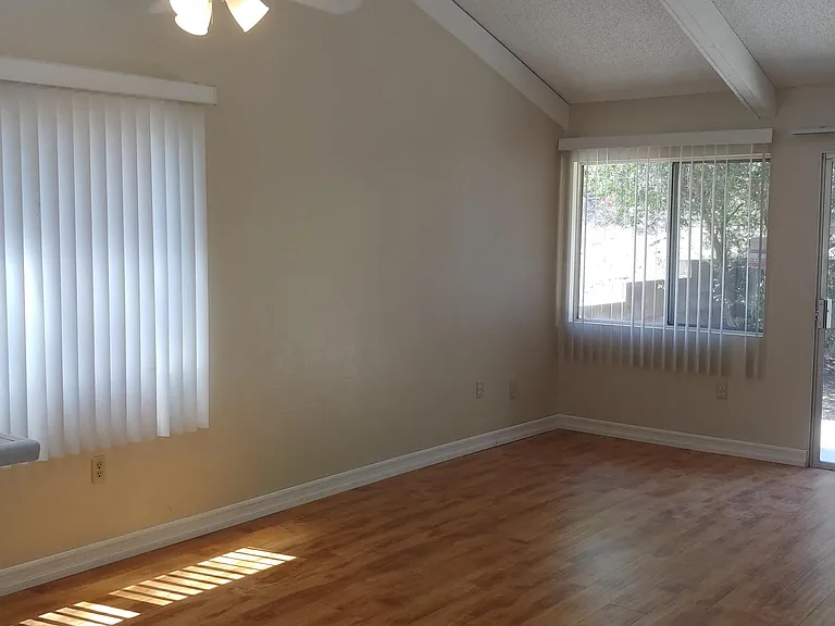 452 Windyridge Gln — Photo 8