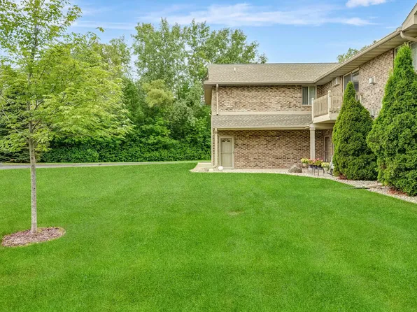 3329 N Casaloma Dr APT 34, Appleton, WI 54913