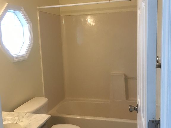 5th image of 1613 S Highland Ave