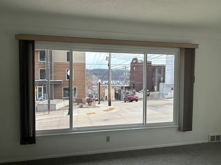 104 Olive St W — Photo 3