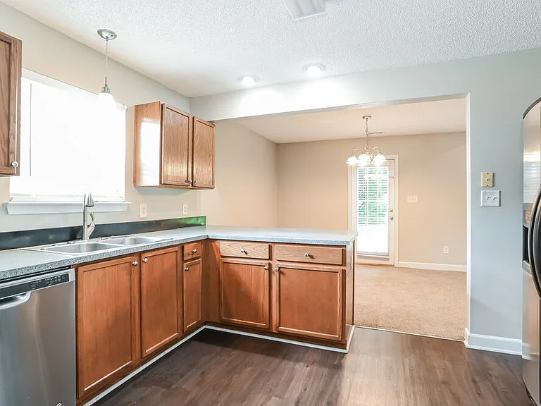 604 Overlook Rd — Photo 9