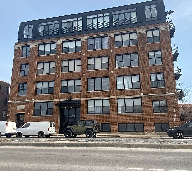 1st image of 2911 N Western Ave APT 106