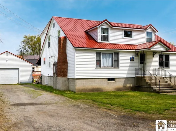 954 Charles St, Irving, NY 14081