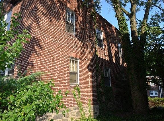 2nd image of 3830 Berkley Ave