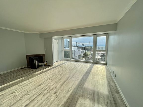 4th image of 400 Melrose Ave E APT 305
