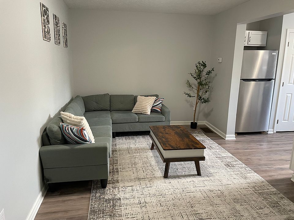 1st image of 244 Beechurst Ave APT 3