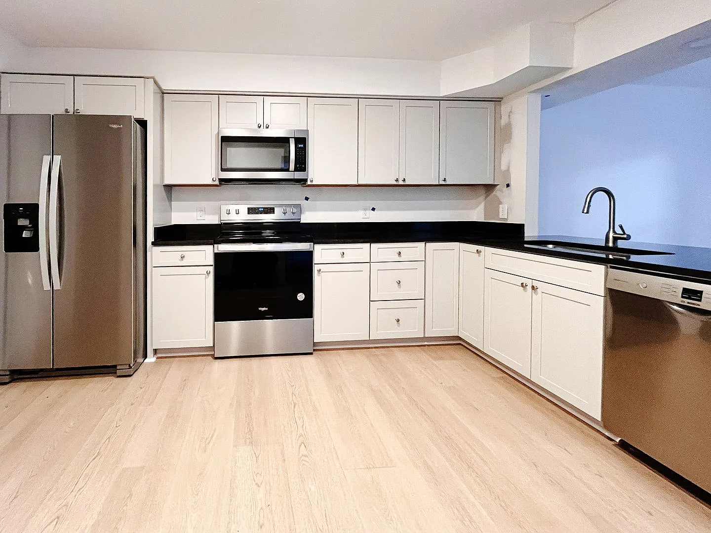 Updated and Conveniently Located 3 Bedroom 2.5 Bath Townhouse — Photo 3