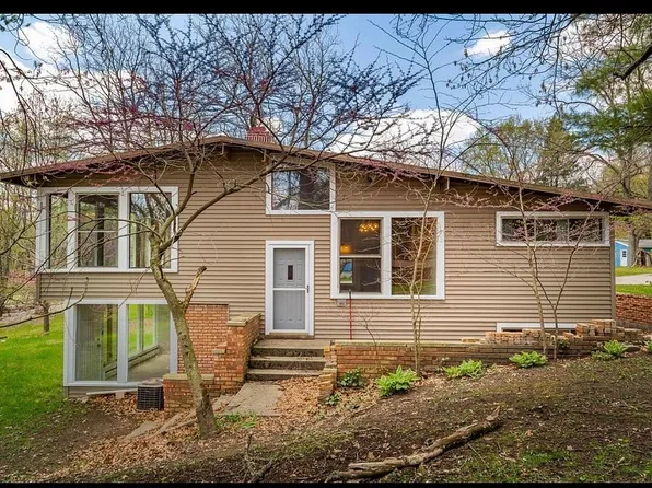 2 Old Orchard Ln, Valparaiso, IN 46383