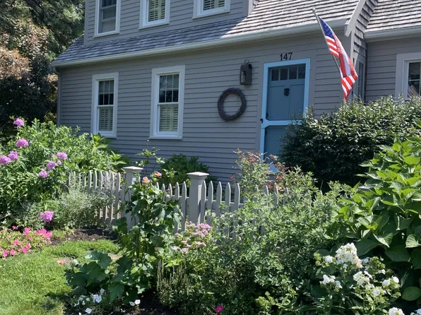 147 Cockle Cove Road, South Chatham, MA 02659